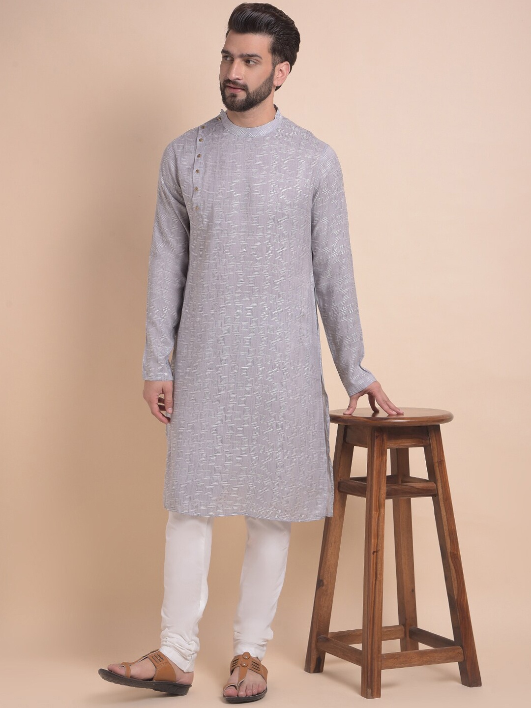 

Anouk Men Thread Work Kurta, Silver