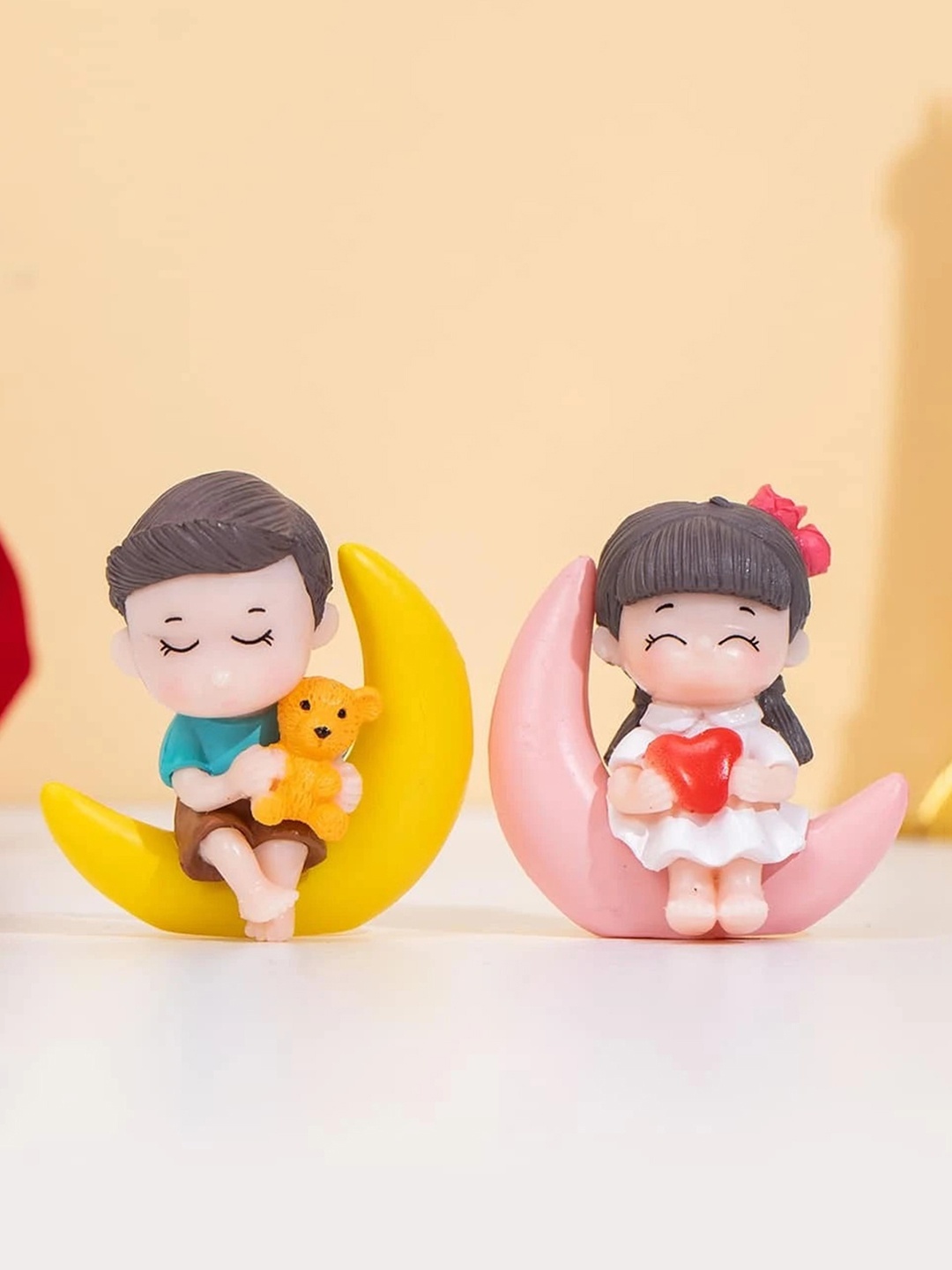 

Ascension 2 Pieces Moon Couple Miniature Showpieces, Yellow