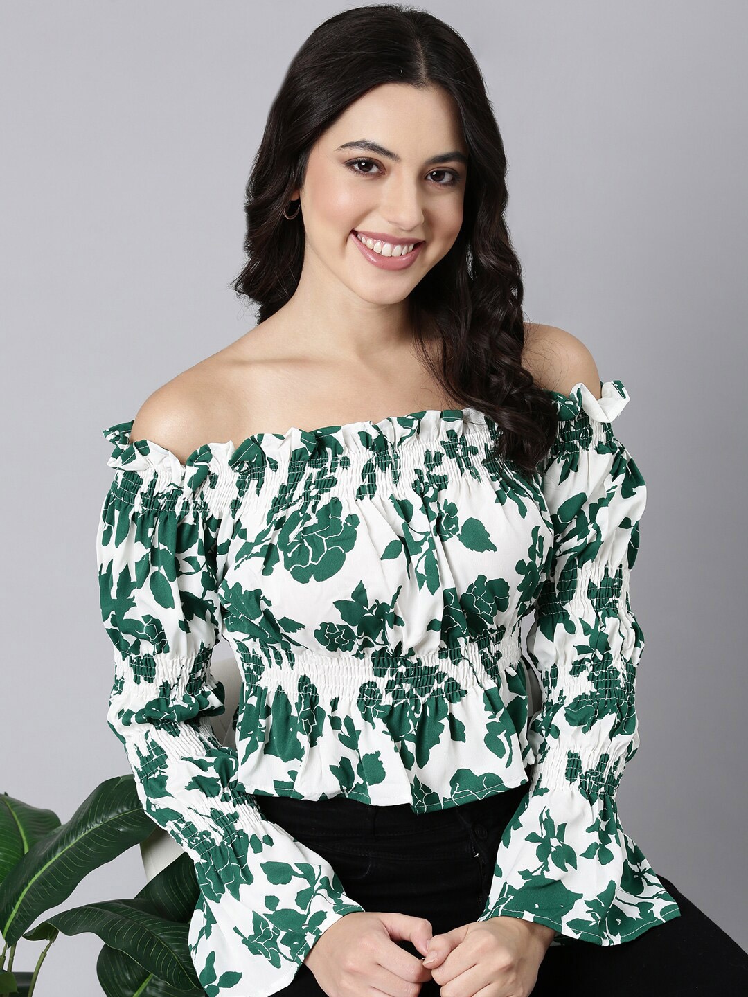 

SHOWOFF Floral Printed Off-Shoulder Bell Sleeve Smocked Crepe Bardot Crop Top, Green