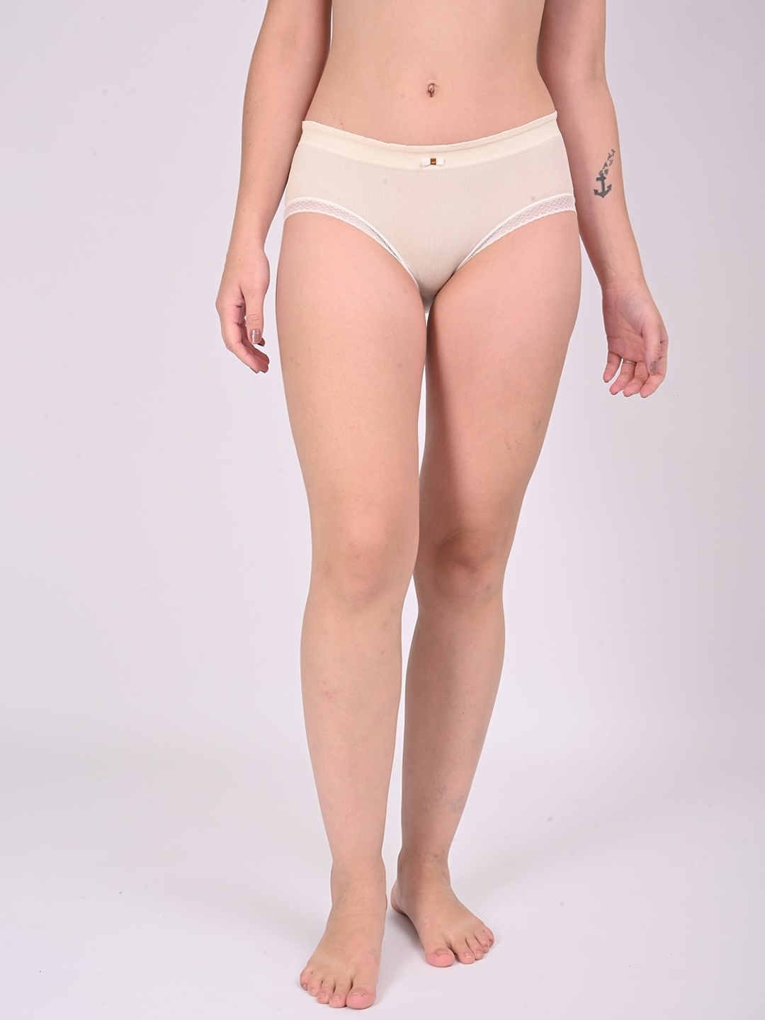 

MYYNTI Mid-Rise Seamless Anti-Odour Hipster Ultrasoft Briefs, Cream