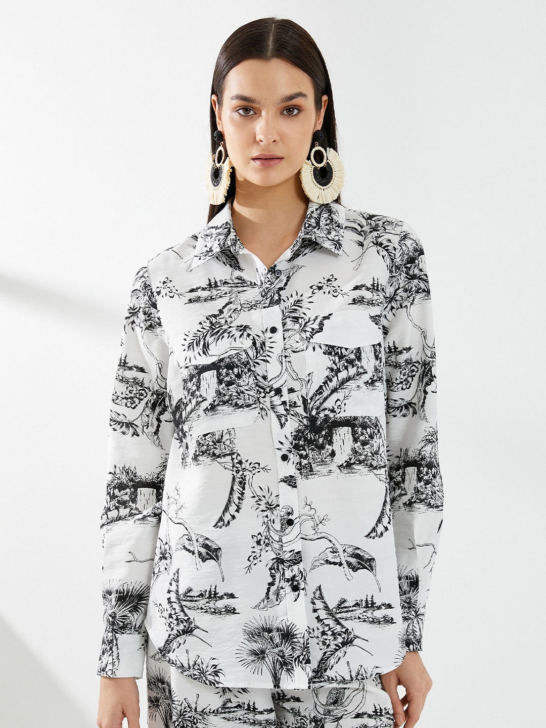 

Koton Floral Printed Spread Collar Opaque Casual Shirt, Black