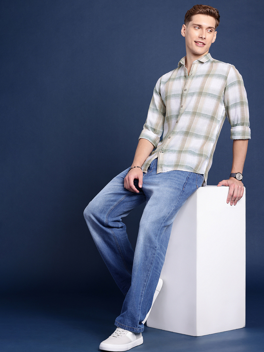 

Mast & Harbour Men Standard Lycocell Linen Checked Casual Shirt, Green