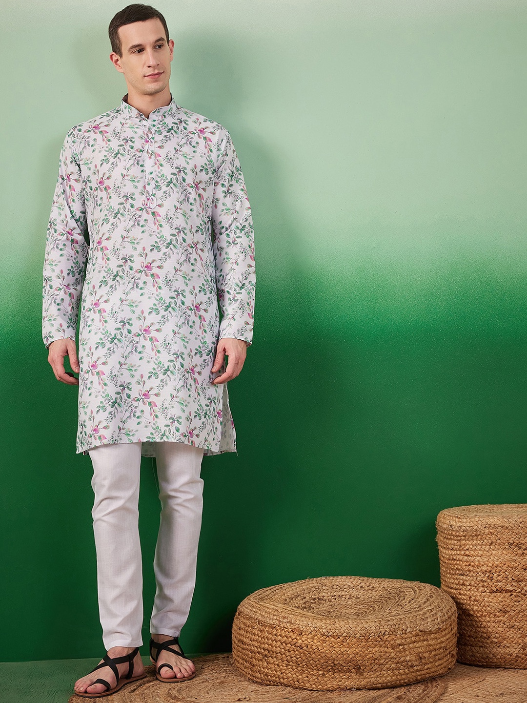 

Sangria Floral Digital Printed Kurta With Pyjama, Green