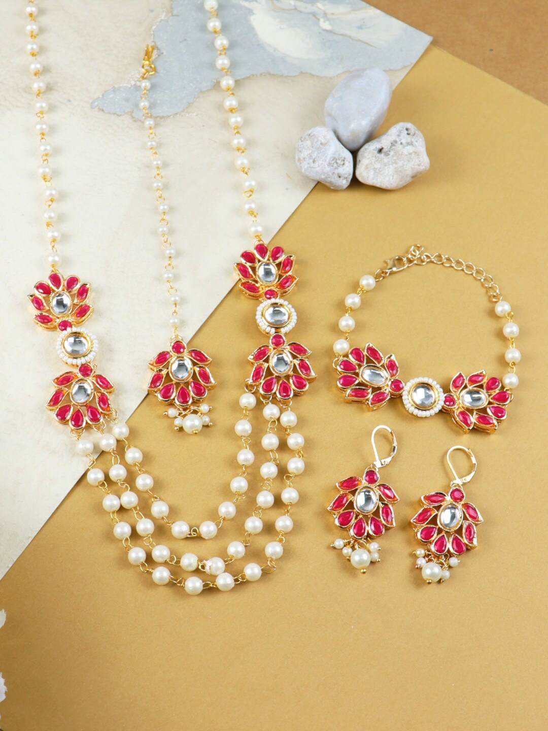 

Asthetika Kids Kundan-Studded & Beaded Jewellery Set, Red