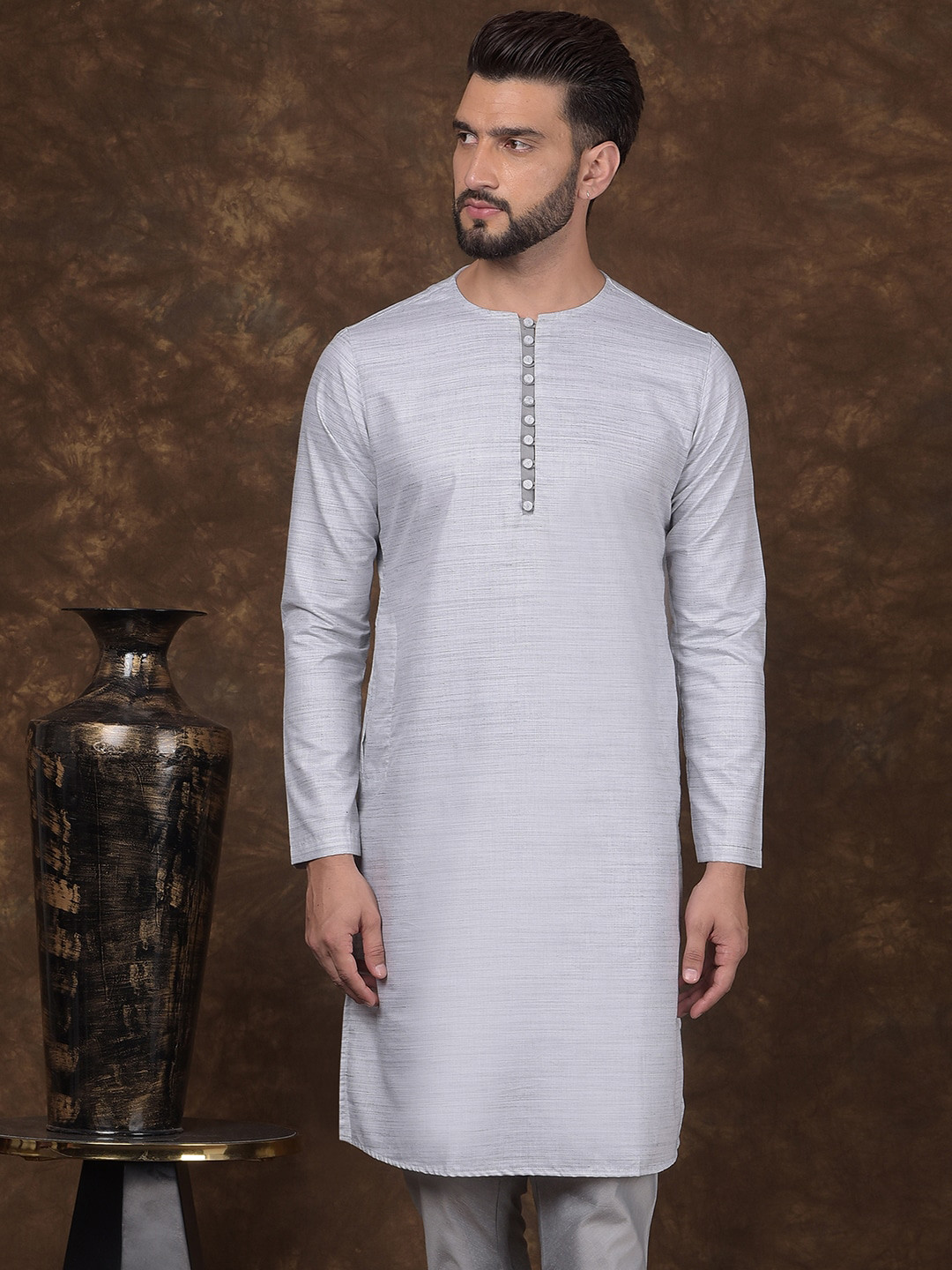 

DEYANN Round Neck Straight Jacquard Silk Kurta, Silver