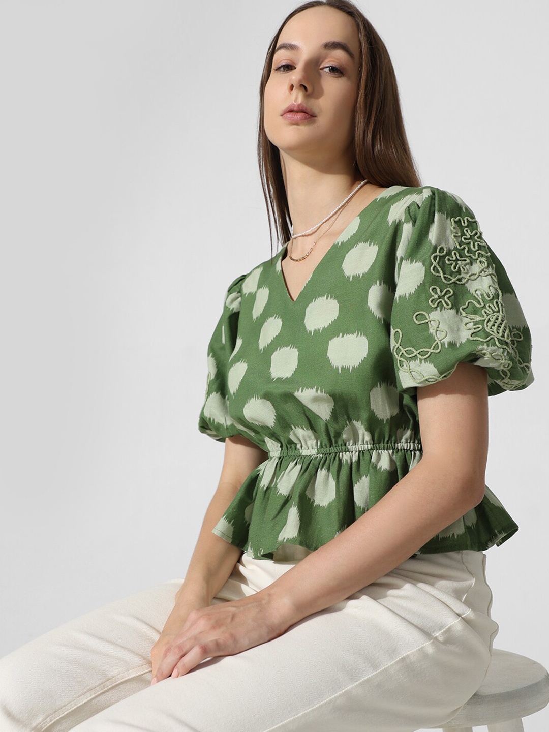 

ONLY Abstract Printed Puff Sleeves V-Neck Peplum Top, Green