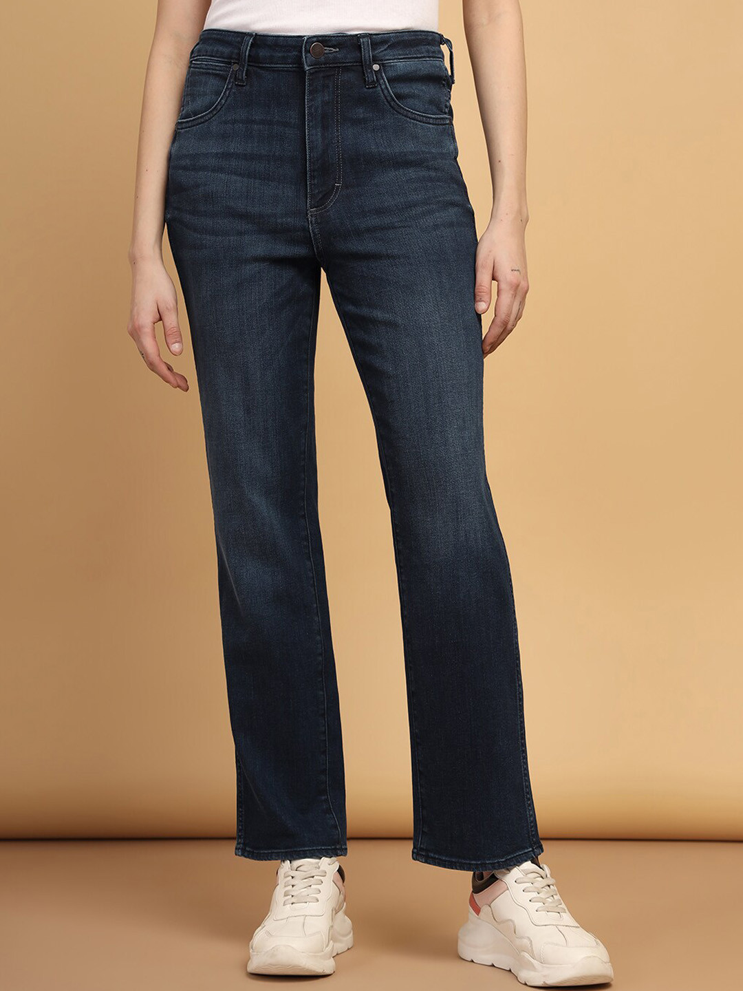 

Wrangler Women Straight Fit High-Rise Light Fade Stretchable Jeans, Blue