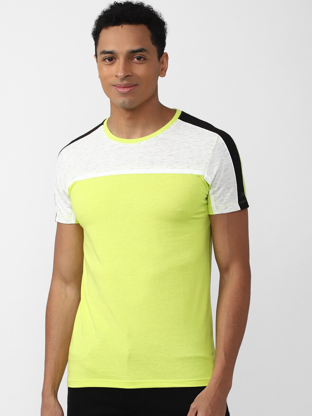 

Peter England Casuals Colourblocked Slim Fit T-shirt, Green