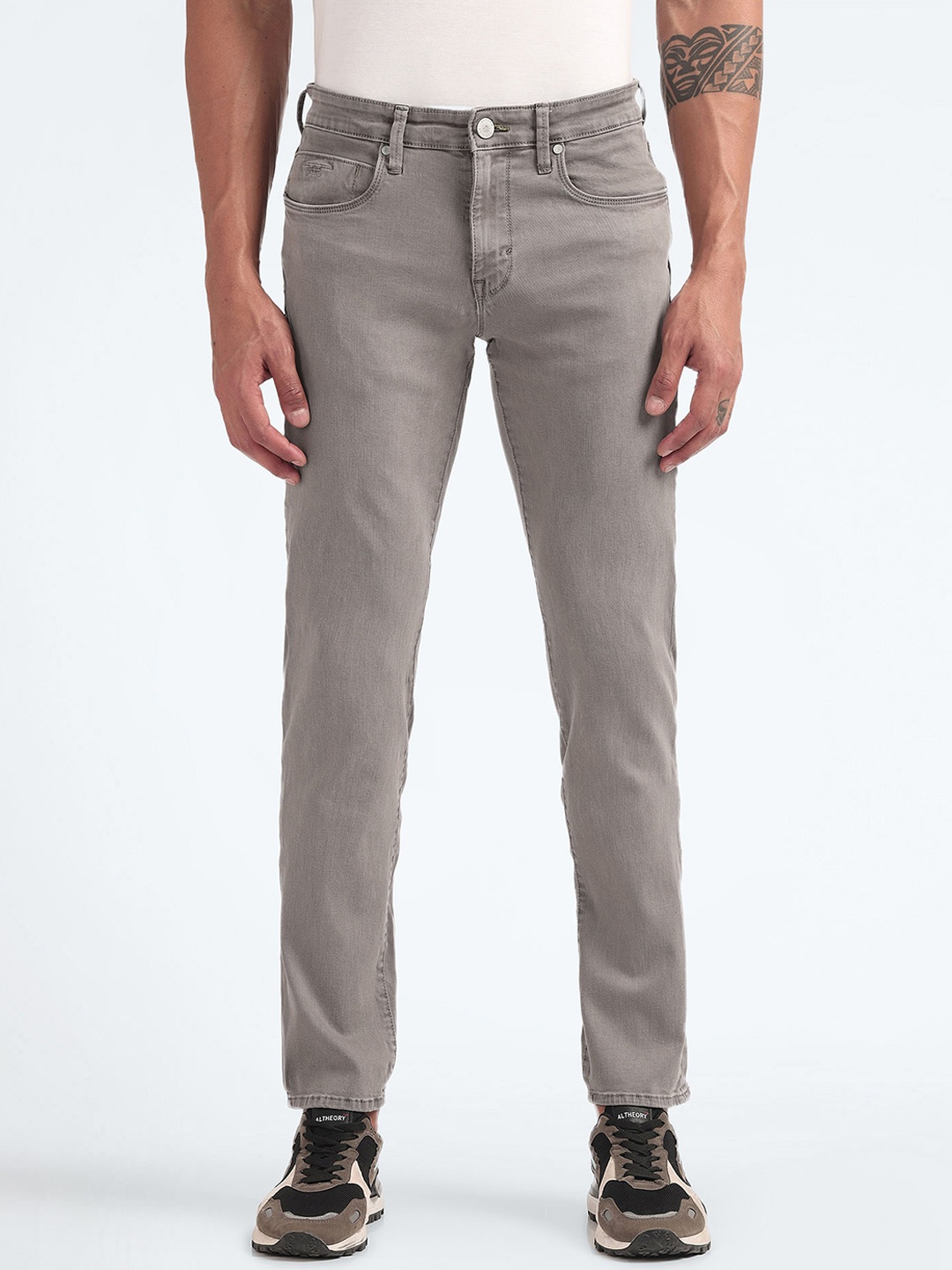 

Flying Machine Men Straight Fit Clean Look Stretchable Jeans, Beige