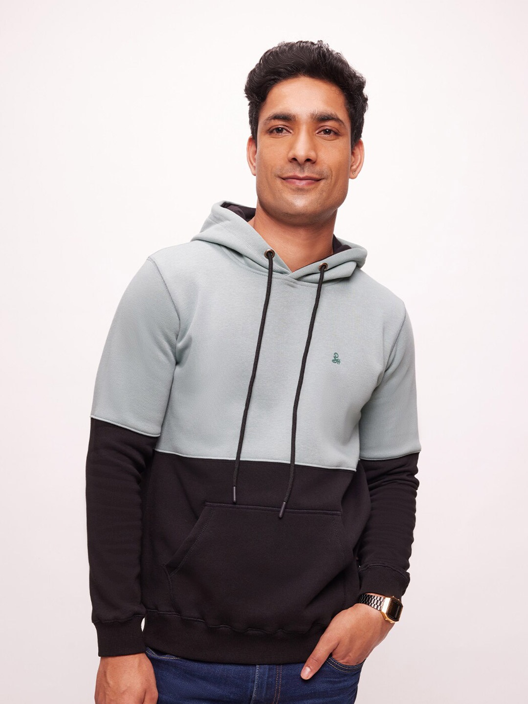 

Bombay High Men Regular Fit Colourblocked Knit Sweatshirt, Grey