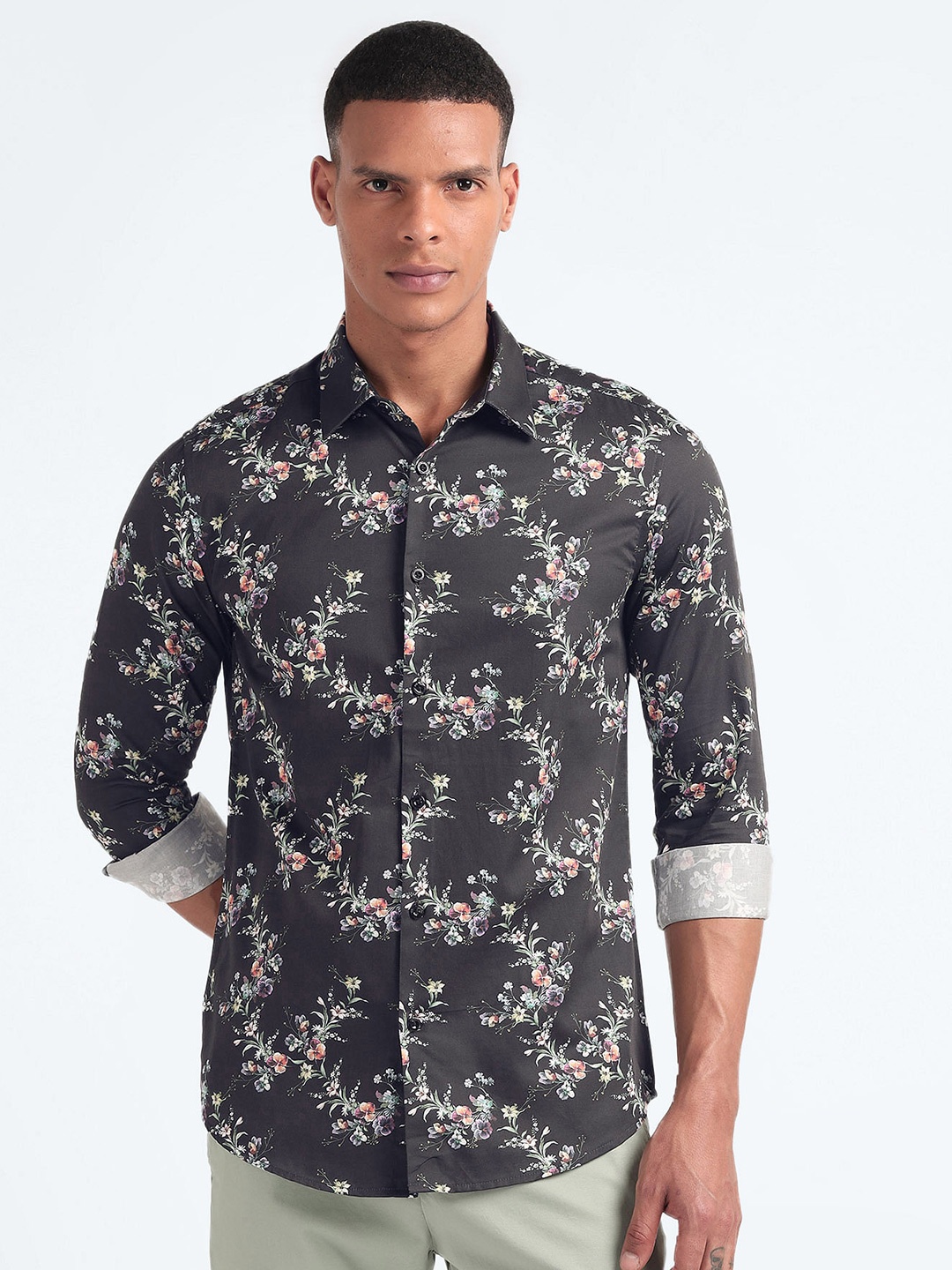 

Flying Machine Slim Fit Floral Printed Pure Cotton Casual Shirt, Black