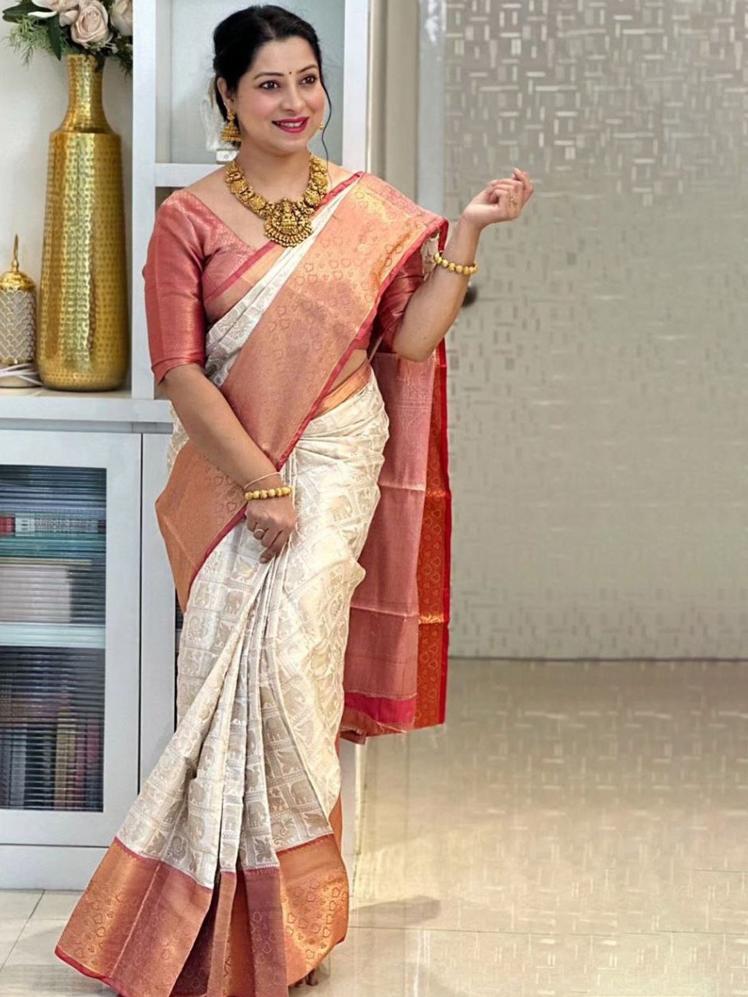 

STH Ethnic Woven Design Zari Pure Silk Patola Saree, Cream