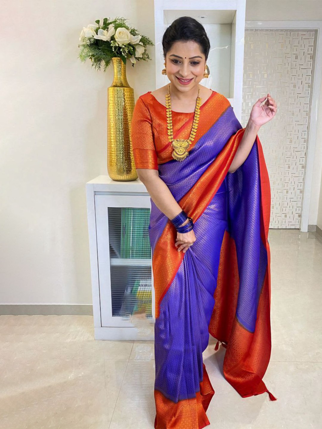 

STH Ethnic Motifs Woven Design Zari Pure Silk Banarasi Saree, Blue