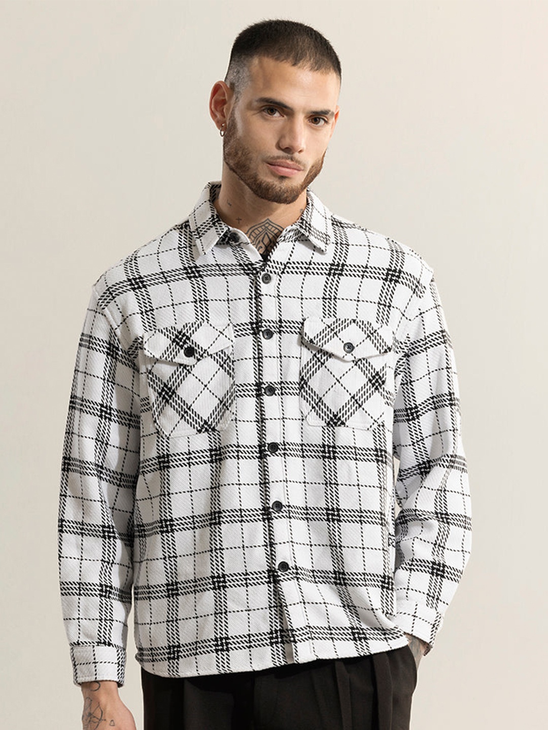 

Snitch White Classic Tailored Fit Checked Cotton Casual Shirt