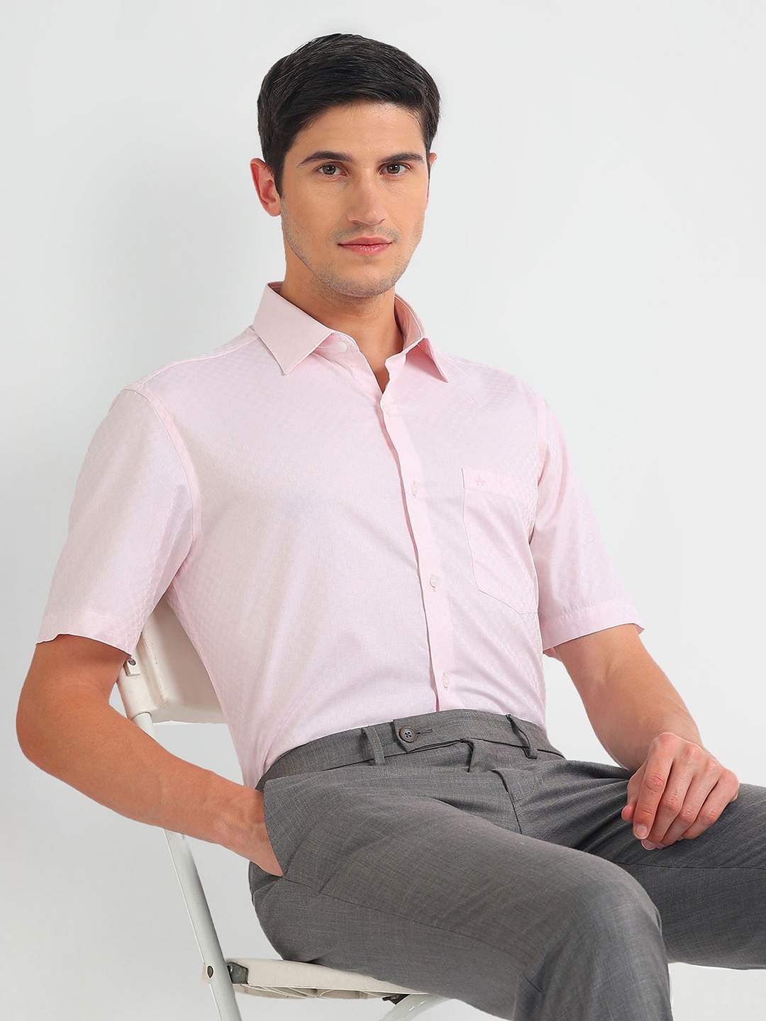 

Arrow Textured Short Sleeves Pure Cotton Formal Shirt, Pink