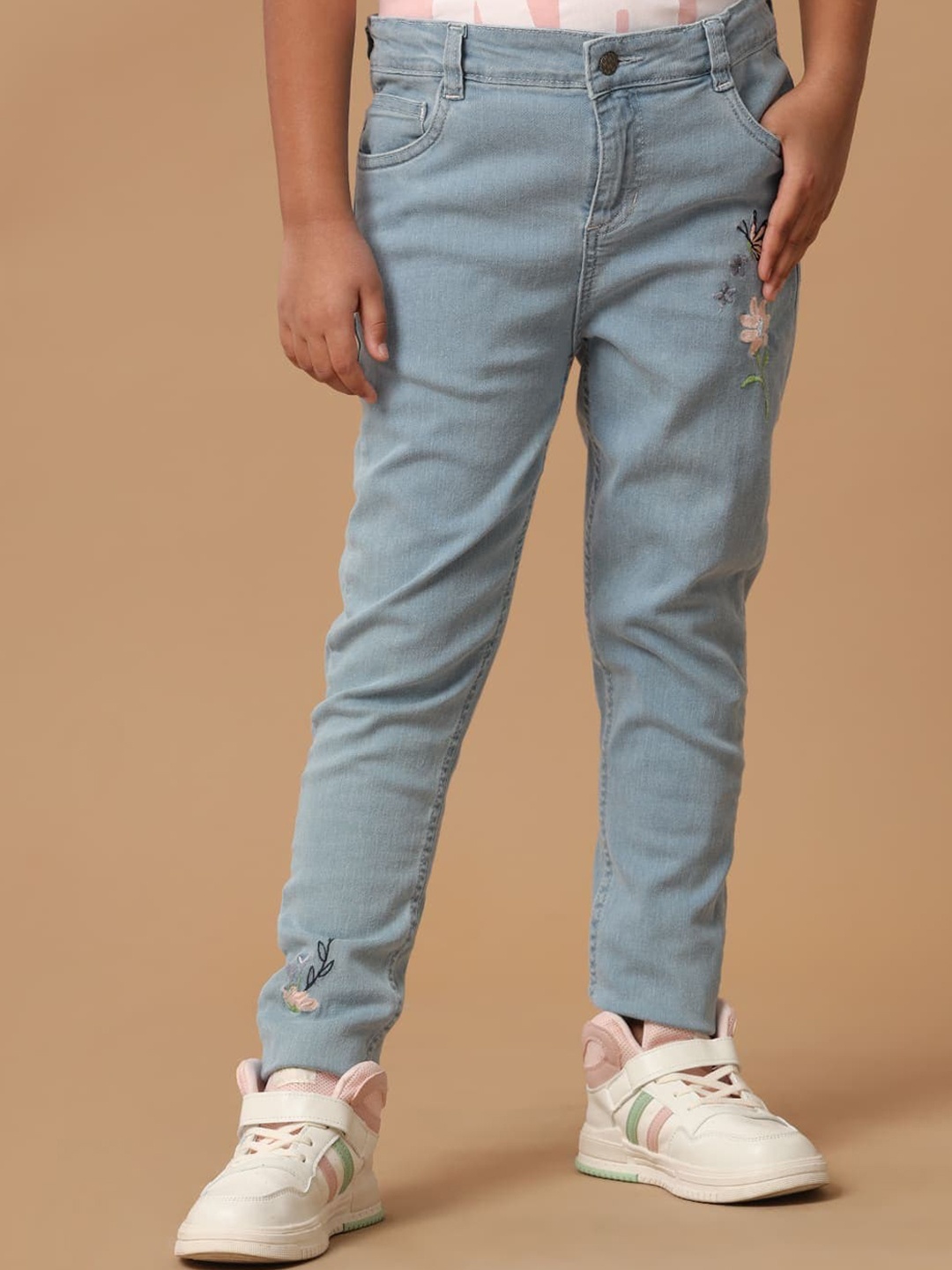 

UNDER FOURTEEN ONLY Girls Skinny Fit Embroidered Light Fade Jeans, Blue