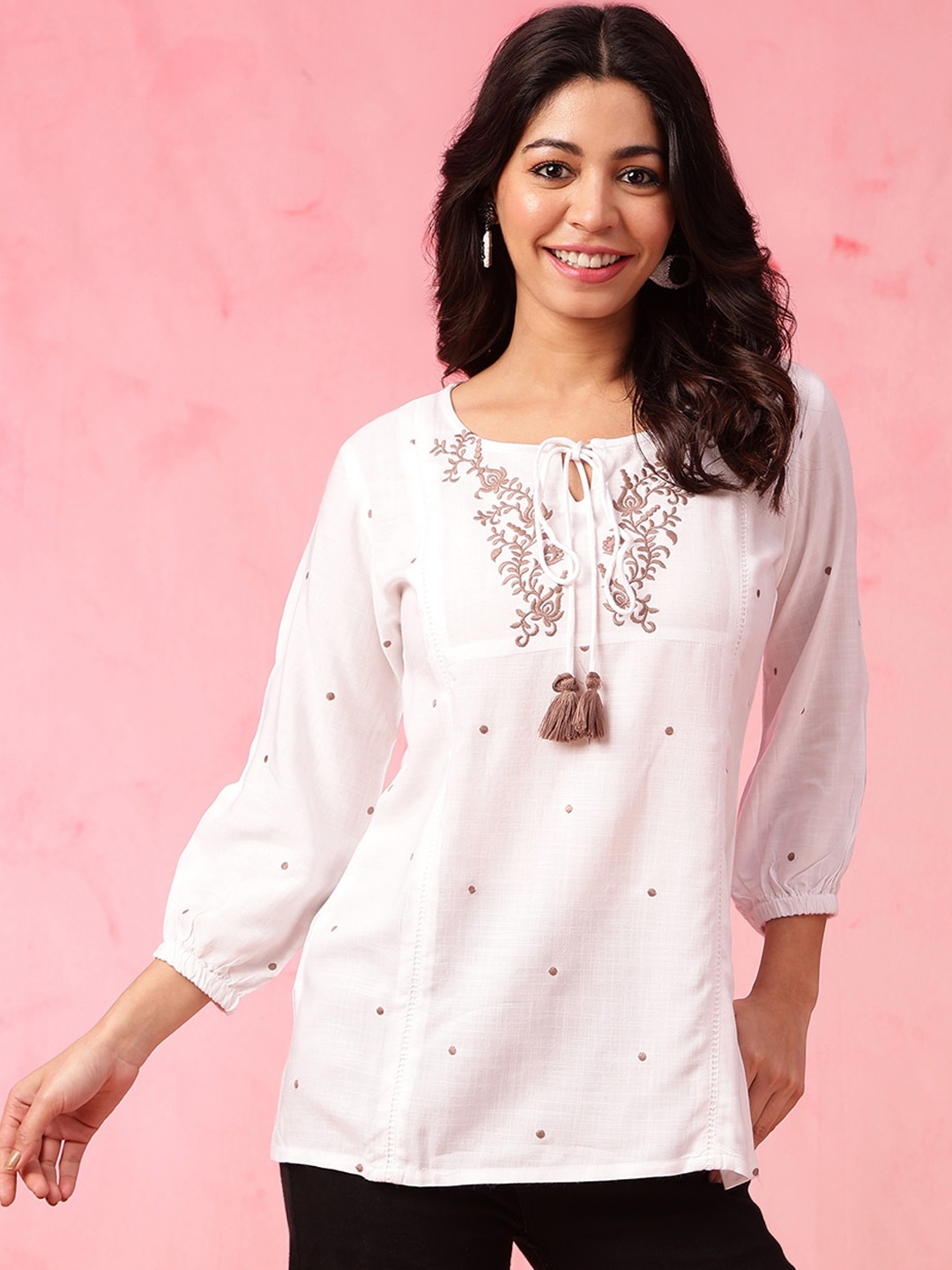 

Anouk White Floral Embroidered Thread Work Straight Short Kurti, Off white