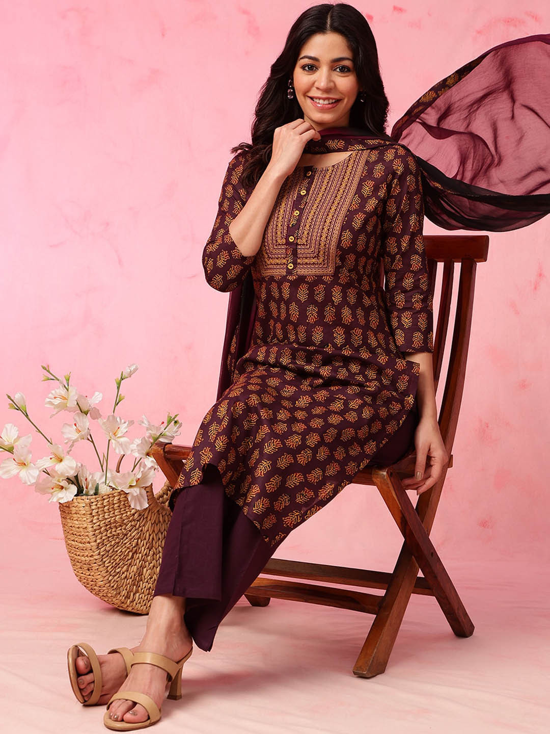 

Anouk Voilet Ethnic Motifs Embroidered Round Neck Straight Kurta with Trousers & Dupatta, Violet