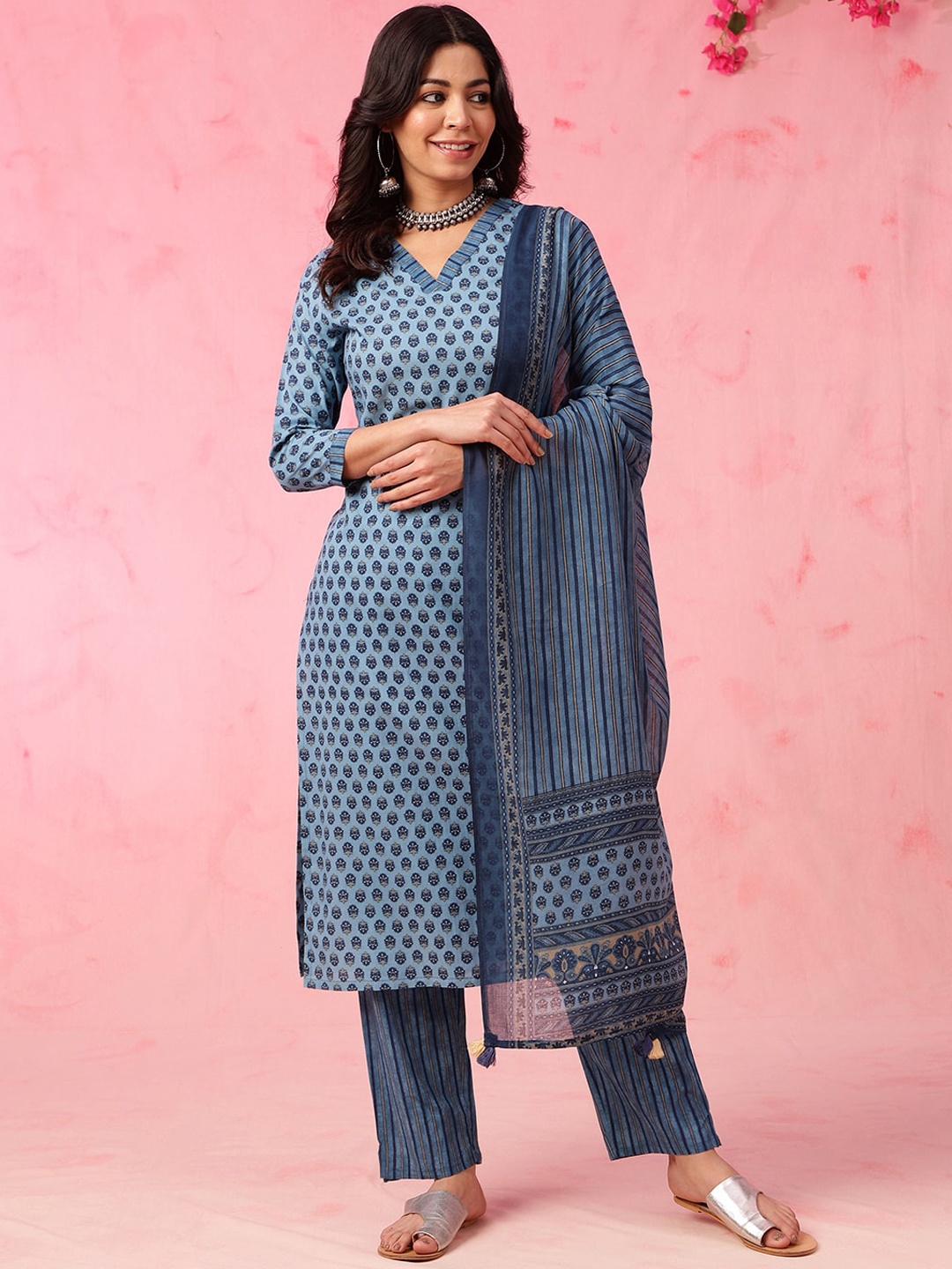 

Anouk Blue Floral Printed V-Neck Pure Cotton Straight Kurta with Trousers & Dupatta