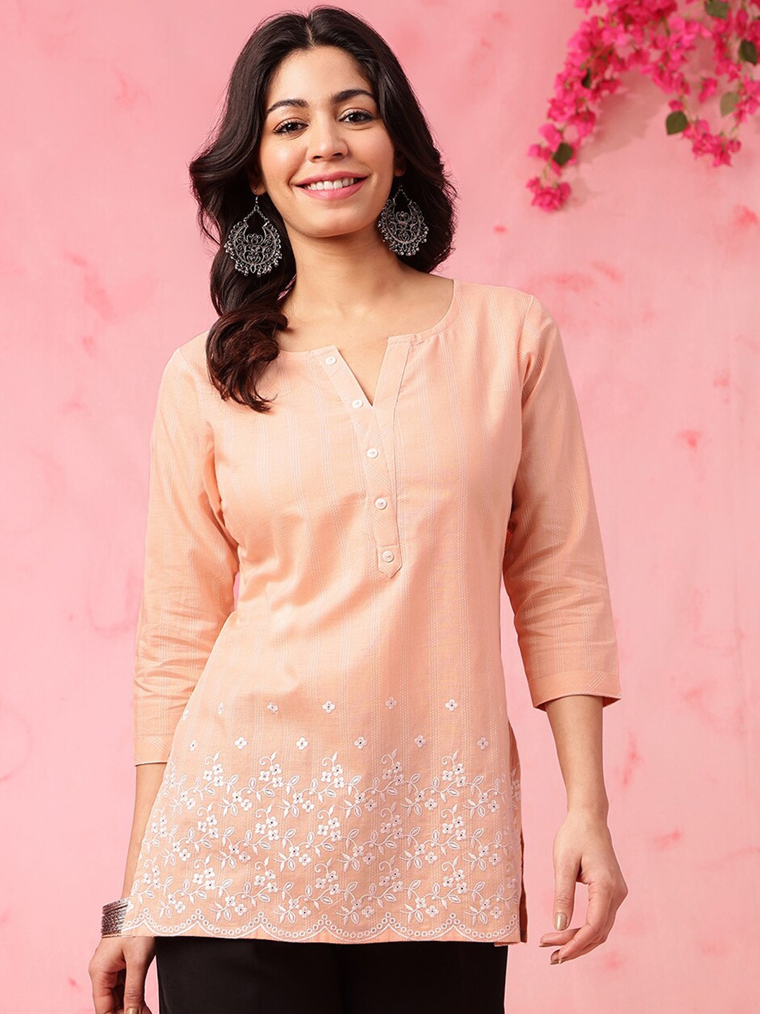 

Anouk Women Floral Printed Keyhole Neck Thread Work Kurta, Coral