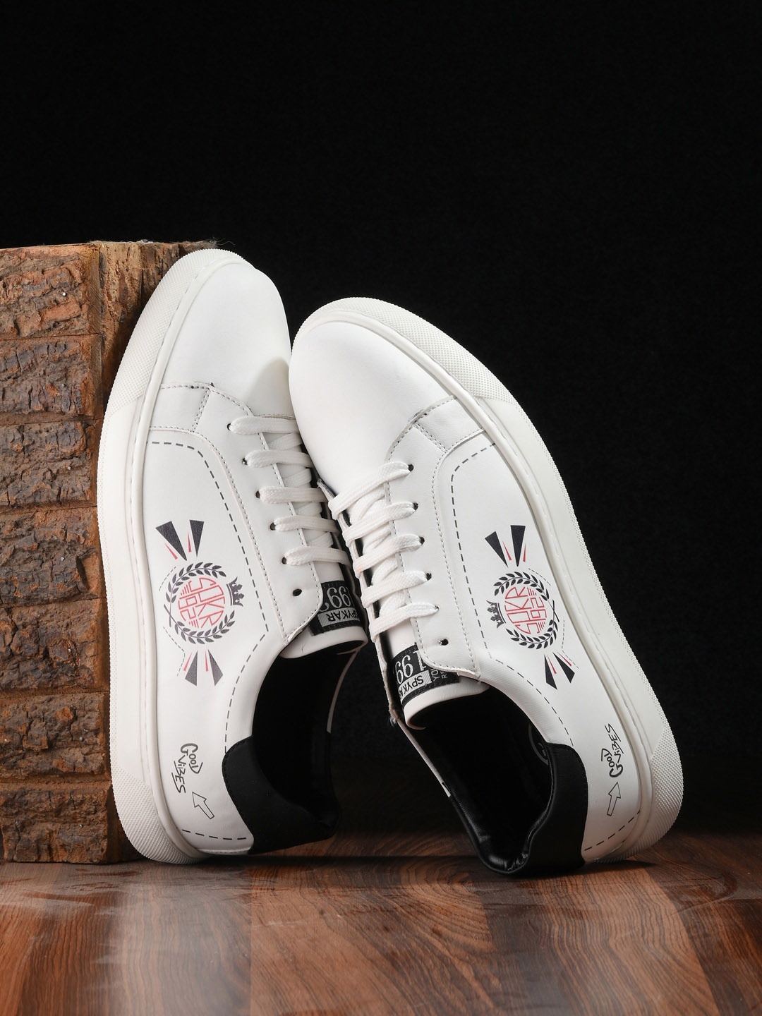 

SPYKAR Men Printed Lace-Ups Sneakers, White