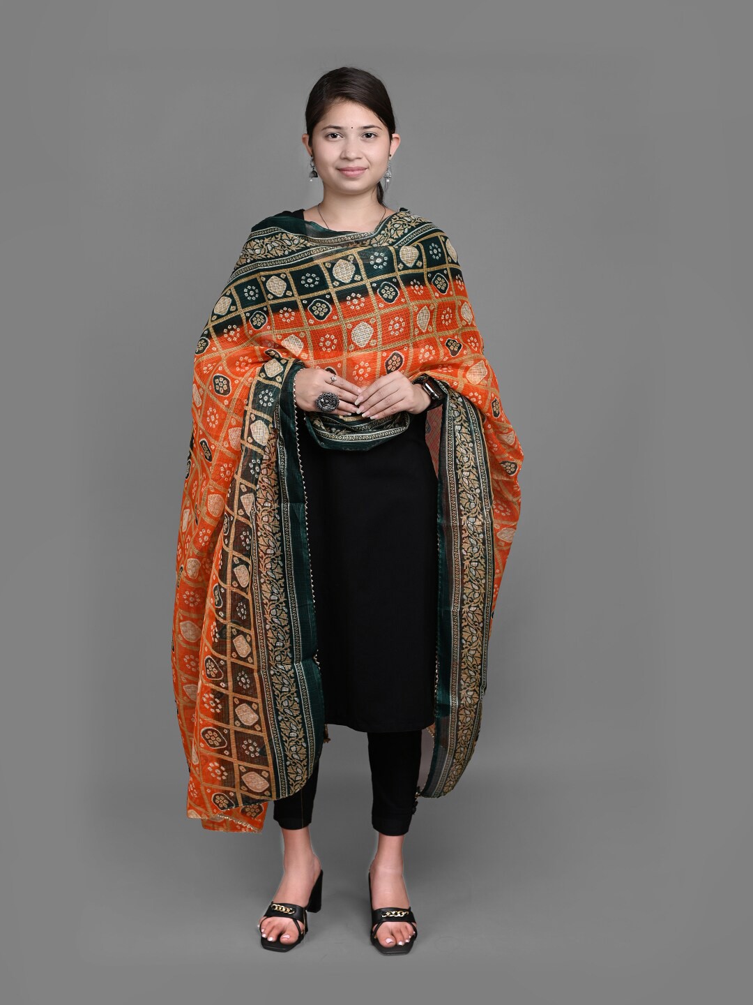 

Apratim Bandhani Printed Dupatta, Orange