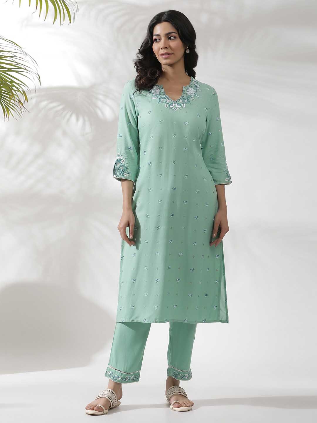 

W Women Floral Embroidered Thread Work Kurta with Trousers, Green