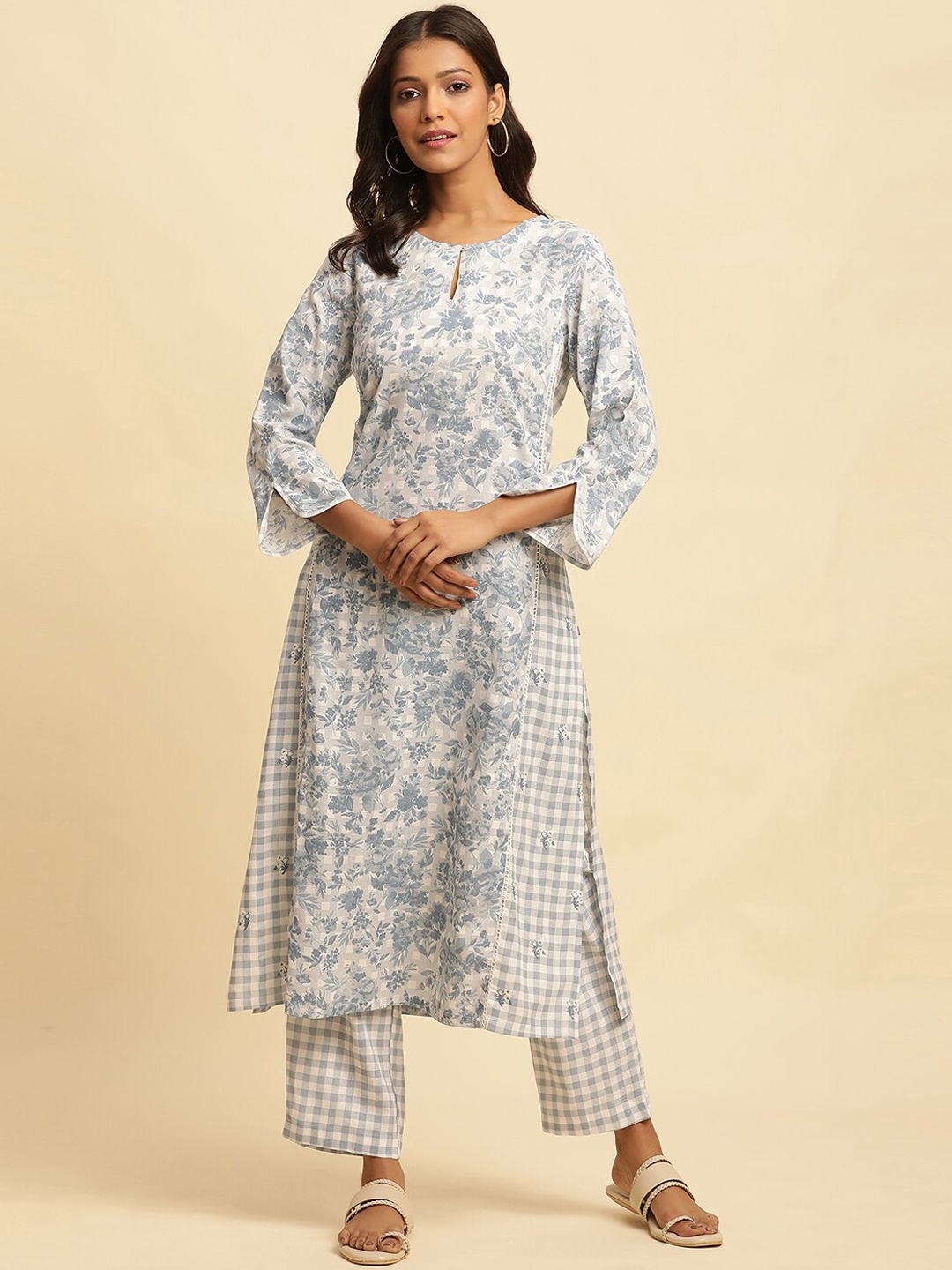 

W Floral Printed Keyhole Neck Regular Kurta With Trousers, Blue