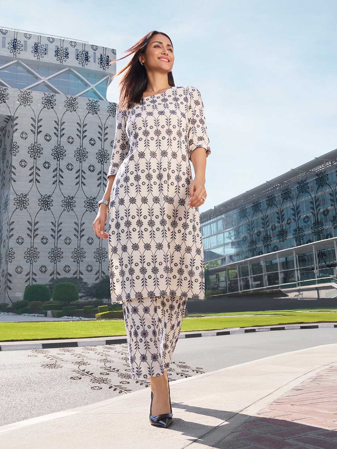 

W Floral Embroidered Thread Work Kurta with Trouser, Off white