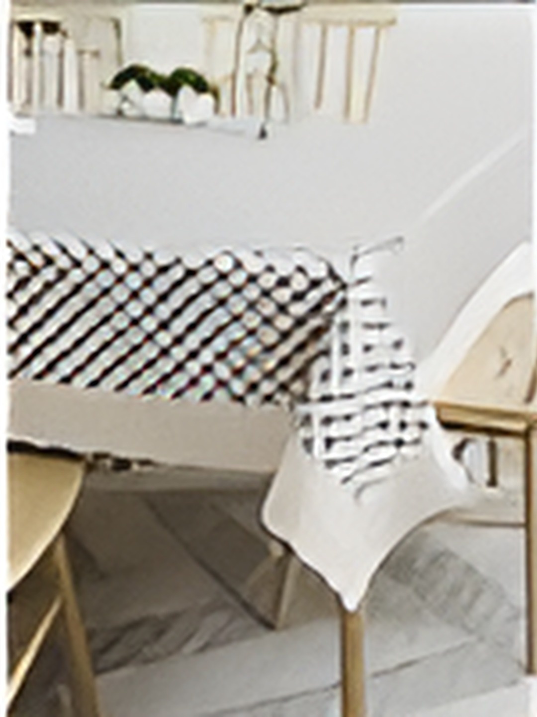 

CASA-NEST Black 8-Seater Table Cover