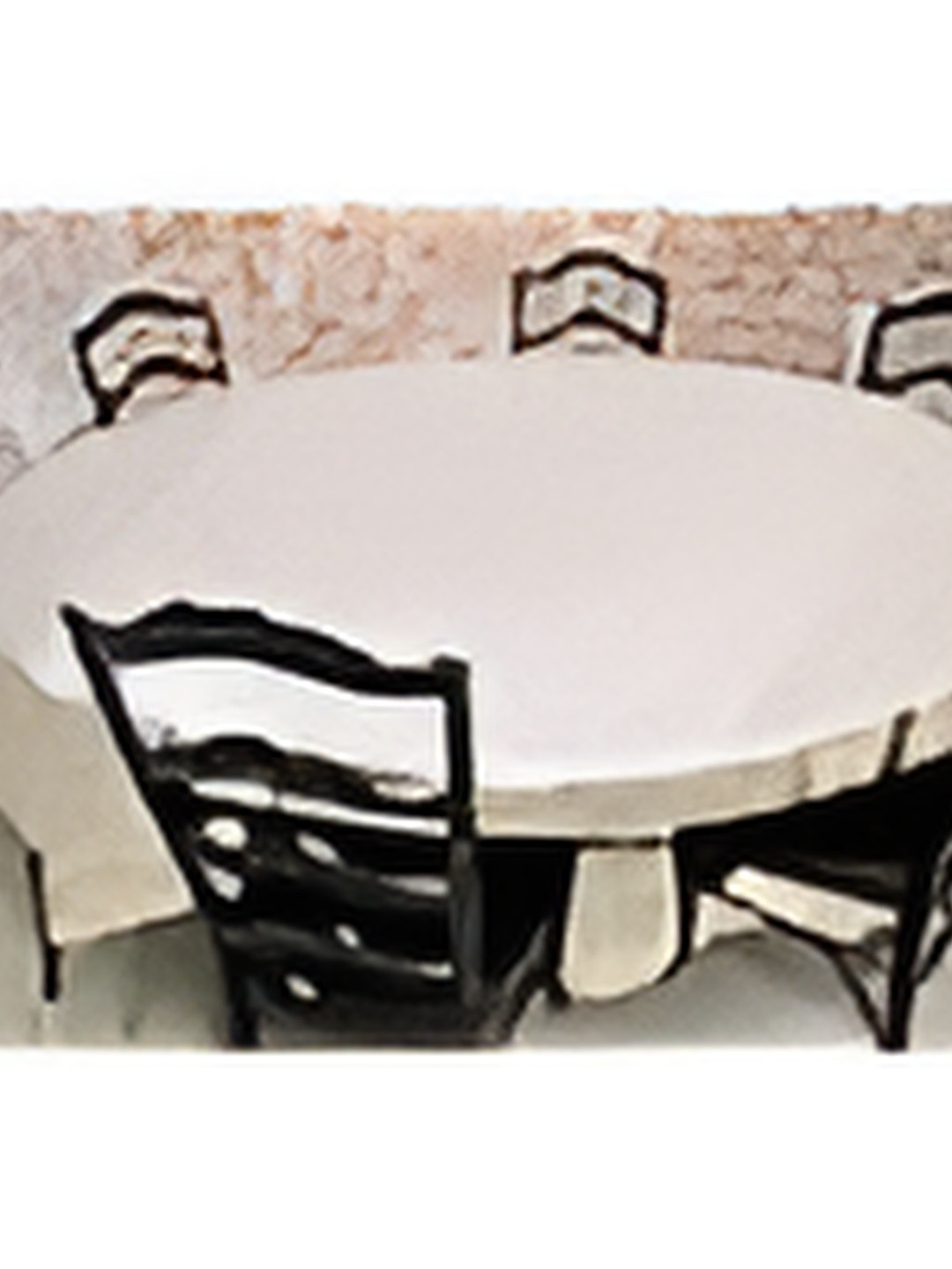 

CASA-NEST Gold-Toned 6-Seater Table Cover