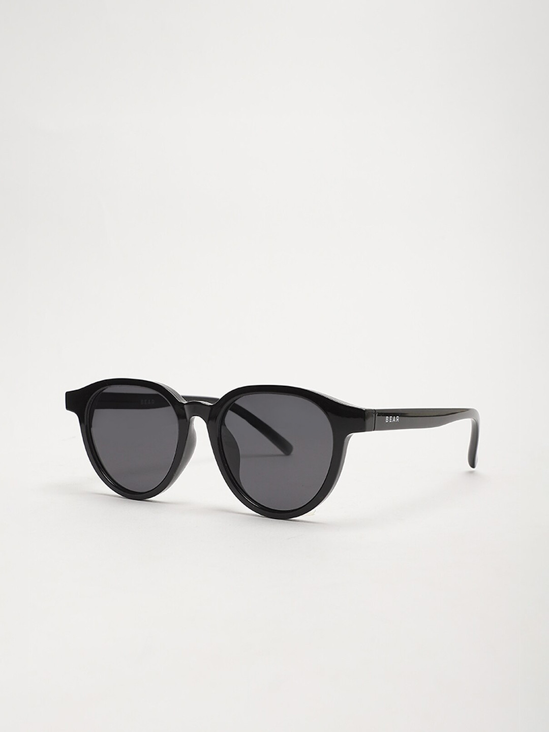 

THE BEAR HOUSE Men Round Sunglasses BSG-FLEKKE-BK, Black