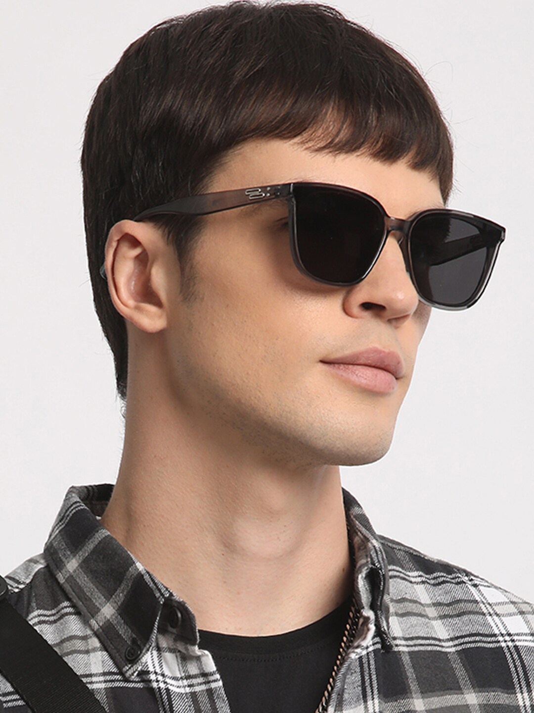 

THE BEAR HOUSE Men Wayfarer Sunglasses BSG-SVOLVA-GY, Grey