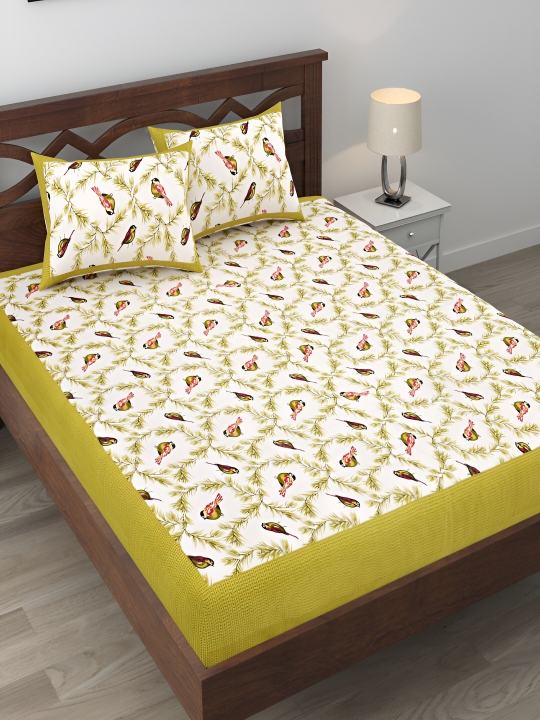 

Runjhun White & Green Floral Printed 144 TC Cotton Queen Bedsheet Set