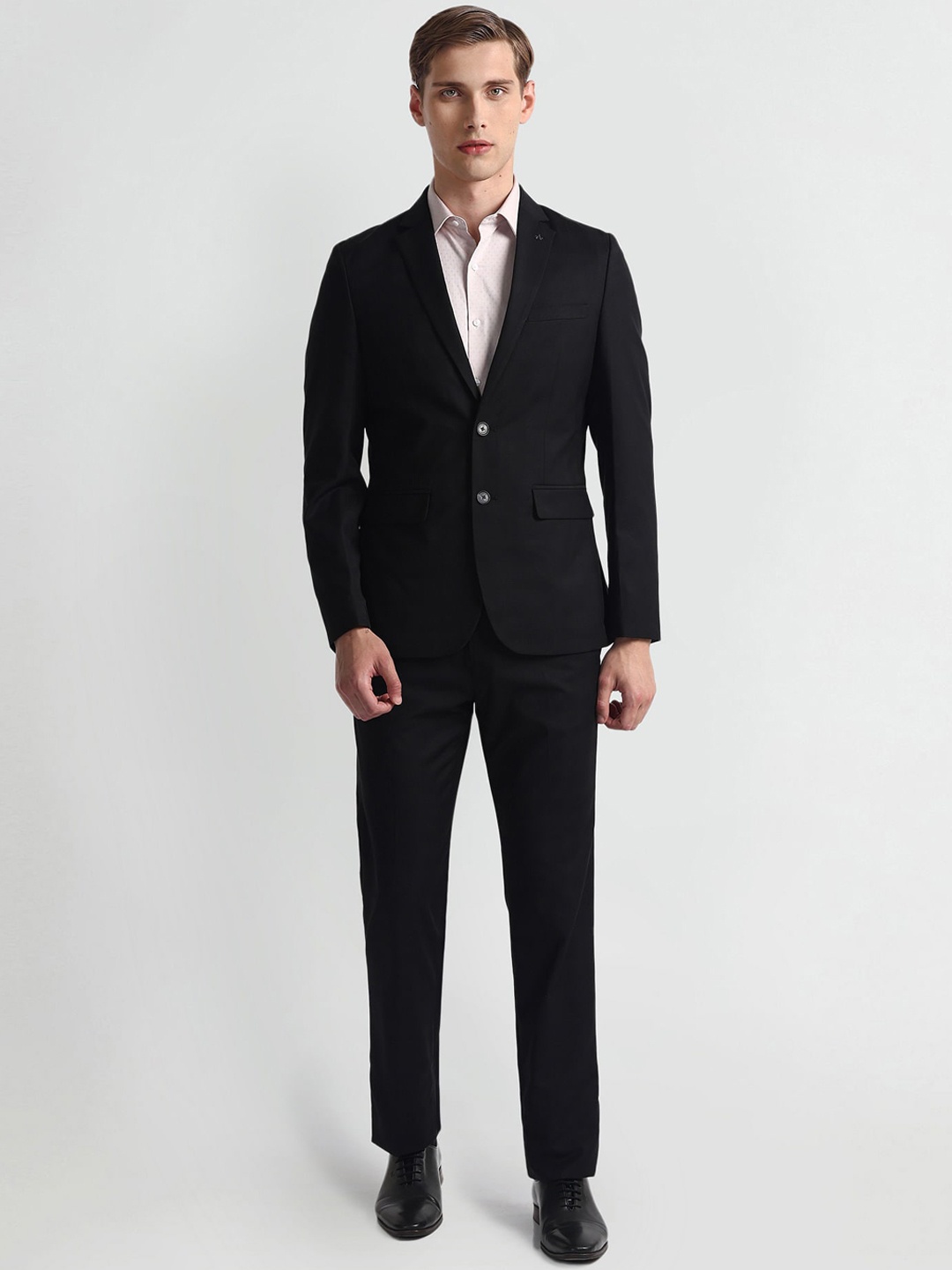 

Arrow Notched Lapel Single-Breasted Two Piece Formal Suit, Black