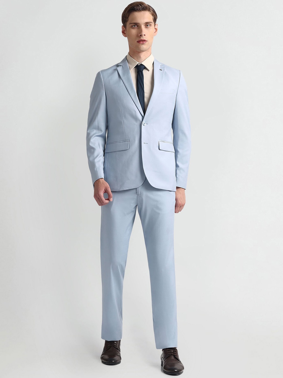 

Arrow Single-Breasted Two-Piece Formal Suit, Blue