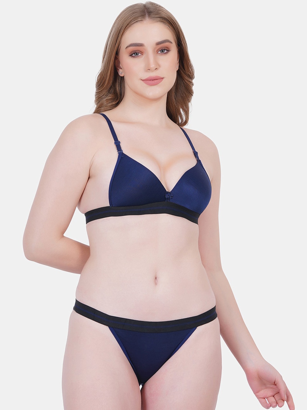 

Reveira Non-Wired Non Padded Lingerie Set, Navy blue