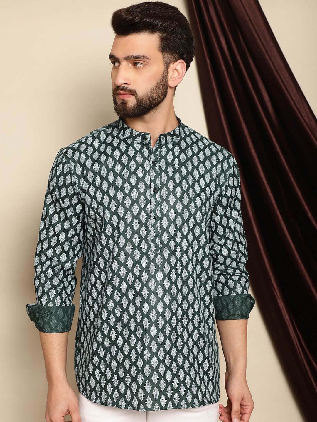 

Anouk Ethnic Motifs Printed Thread Work Kurta, Green