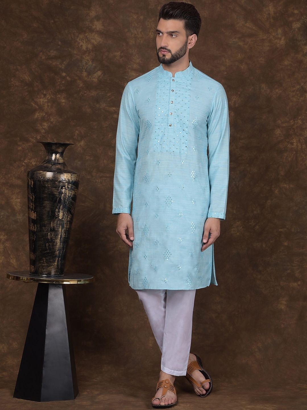 

HOUSE OF DEYANN Ethnic Motifs Embroidered Mirror Work Kurta With Pyjamas, Blue