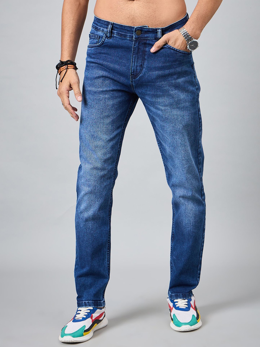 

The Roadster Lifestyle Co Men Light-Fade Slim-Fit Cotton Jeans, Turquoise blue