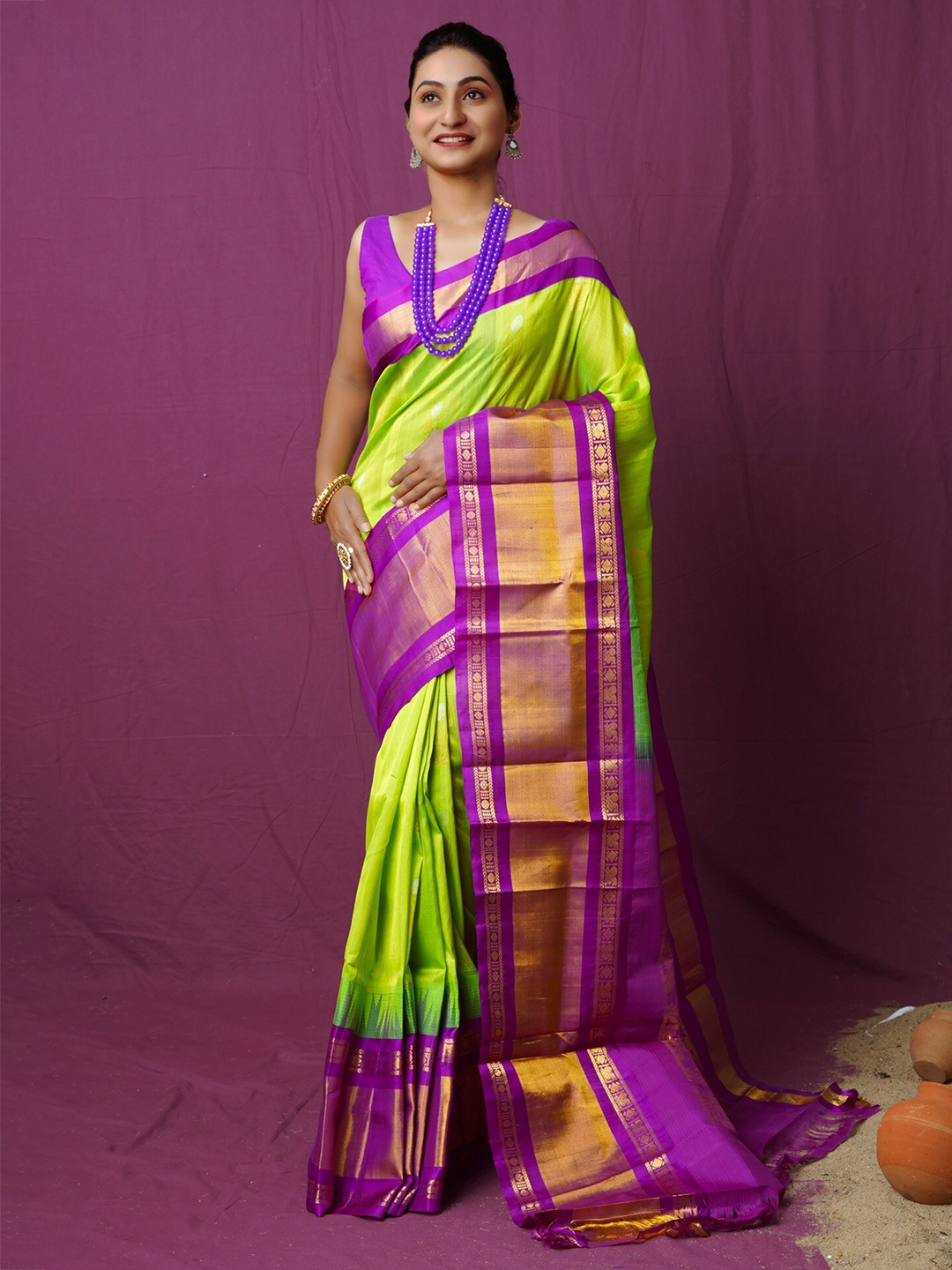 

Unnati Silks Ethnic Motifs Woven Design Zari Silk Cotton Saree, Green