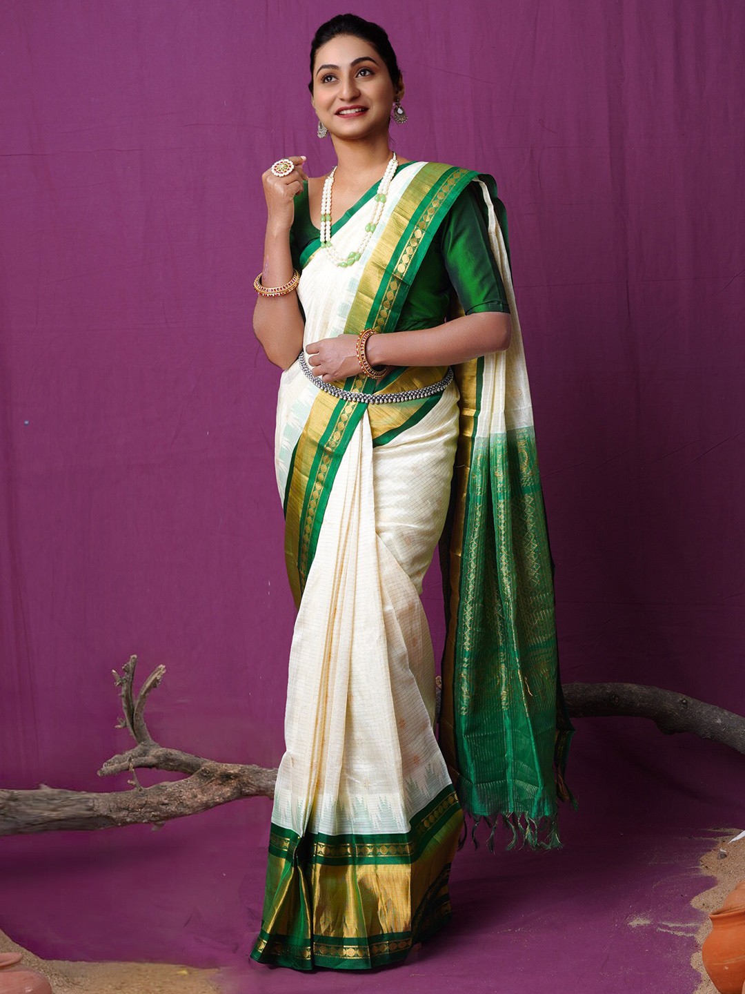 

Unnati Silks Striped Woven Design Zari Silk Cotton Kanjeevaram Saree, Cream