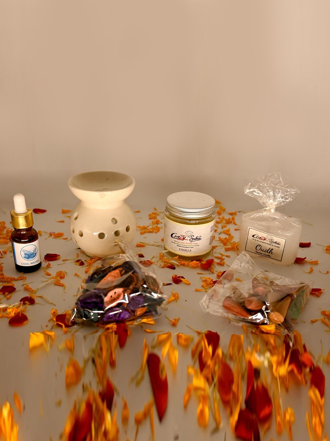

Crazy Sutra White 5 Pieces Scented Candles