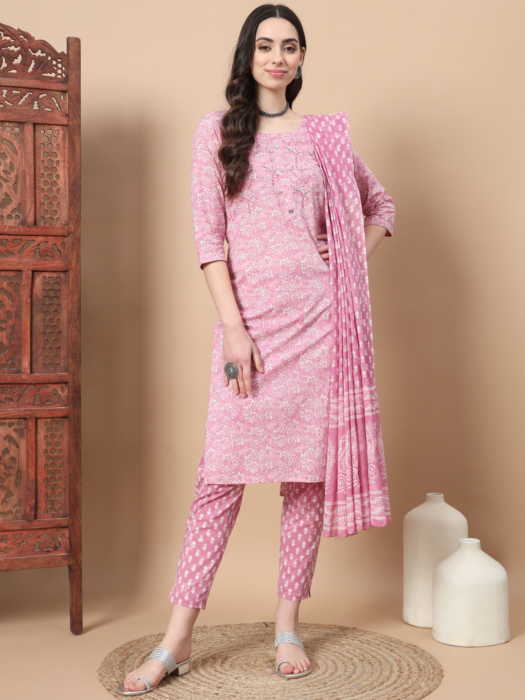 

Yufta Flora Printed Round Neck Thread Work Pure Cotton Kurta with Trousers & With Dupatta, Pink