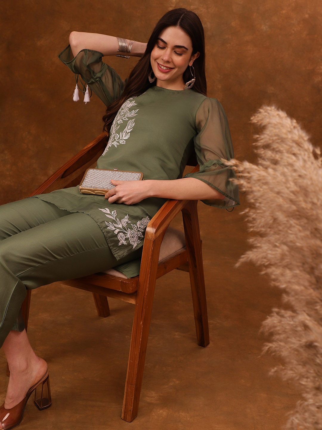 

Anouk Green Floral Embroidered Tunic with Trouser