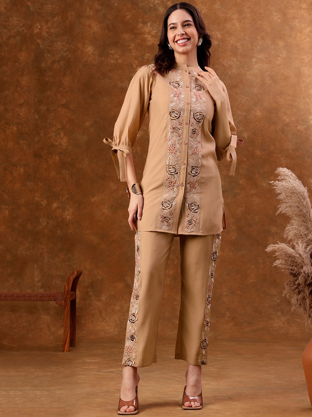 

Anouk Floral Embroidered Silk Blend Mandarin Collar Kurta with Trousers, Beige