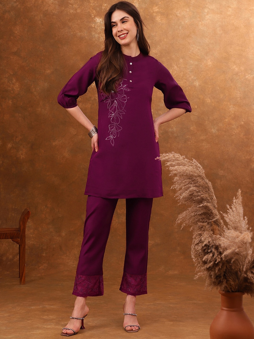 

Anouk Floral Embroidered Mandarin Collar Kurta with Trousers, Violet