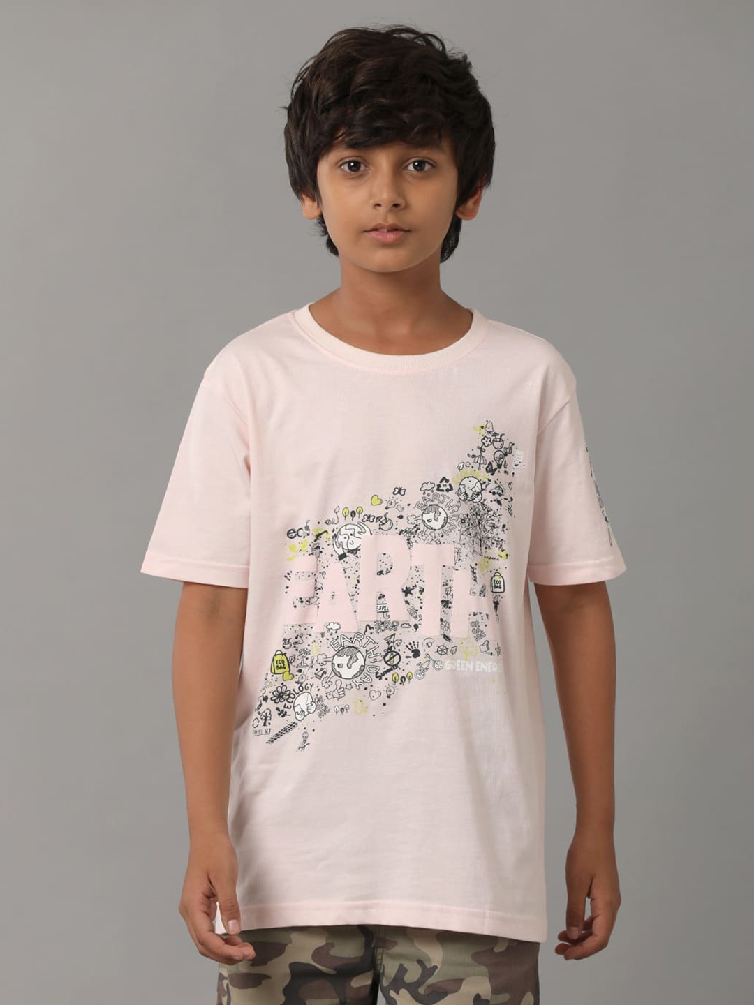 

UNDER FOURTEEN ONLY Boys Floral Printed Drop Shoulder Sleeves Cotton T-shirt, Peach