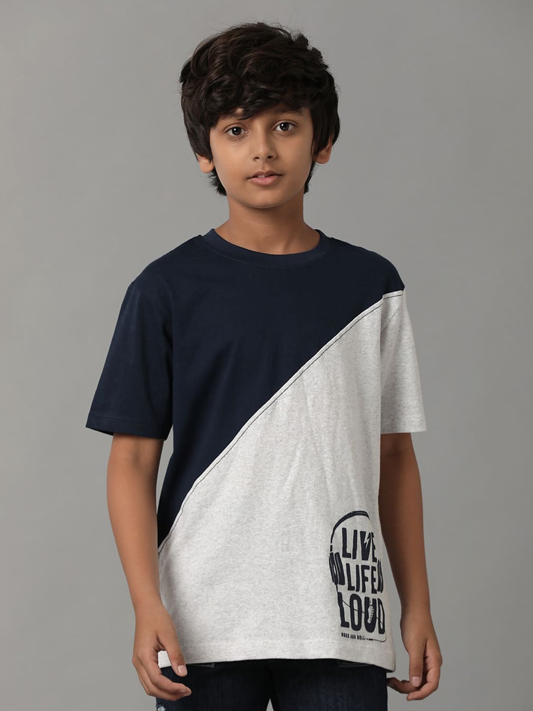 

UNDER FOURTEEN ONLY Boys Colourblocked Drop Shoulder Sleeves Sleeves Cotton T-shirt, Navy blue