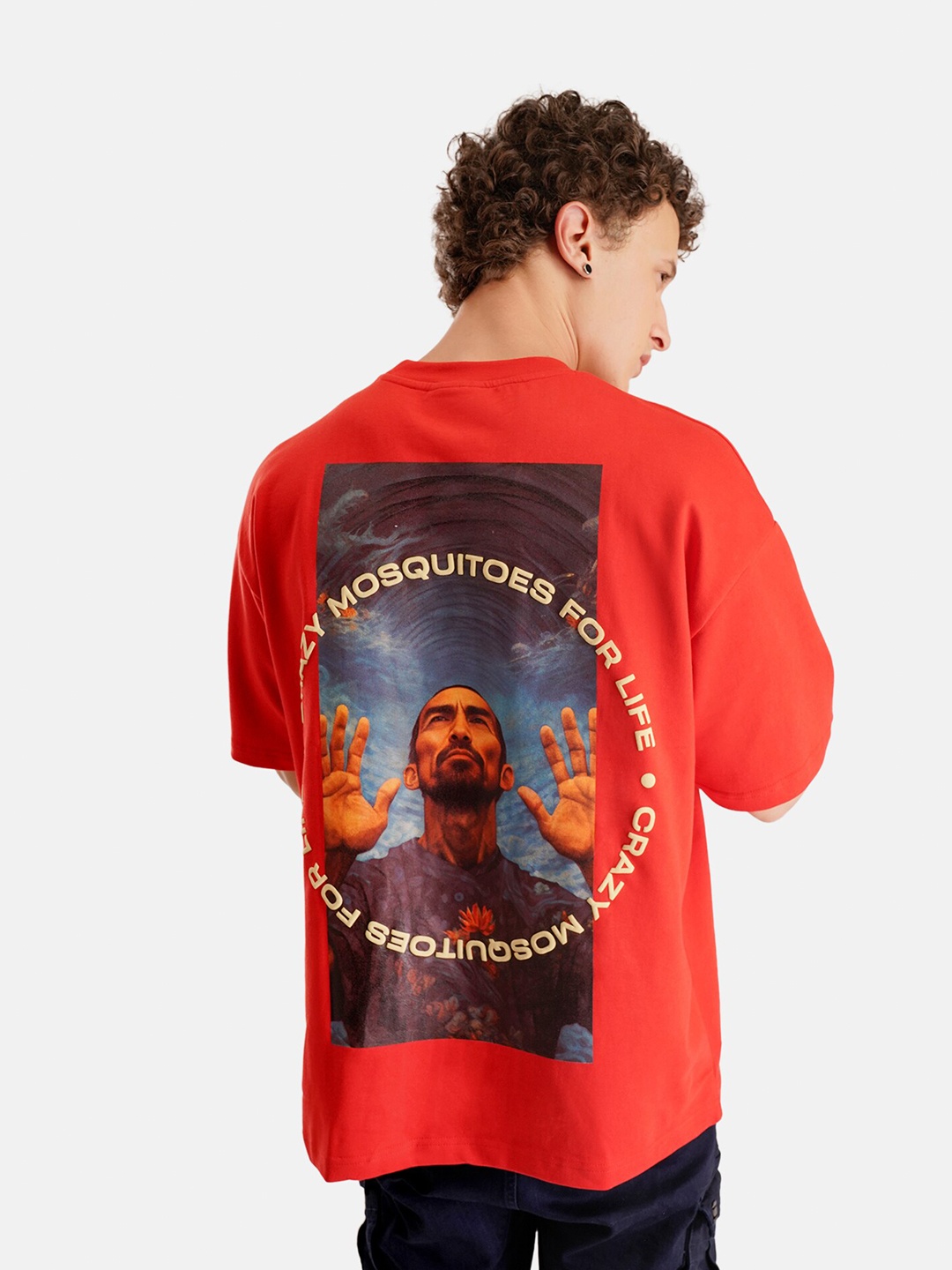 

Crazy Mosquitoes Surfer Printed Drop Shoulder Sleeves Cotton Oversized T-Shirt, Red